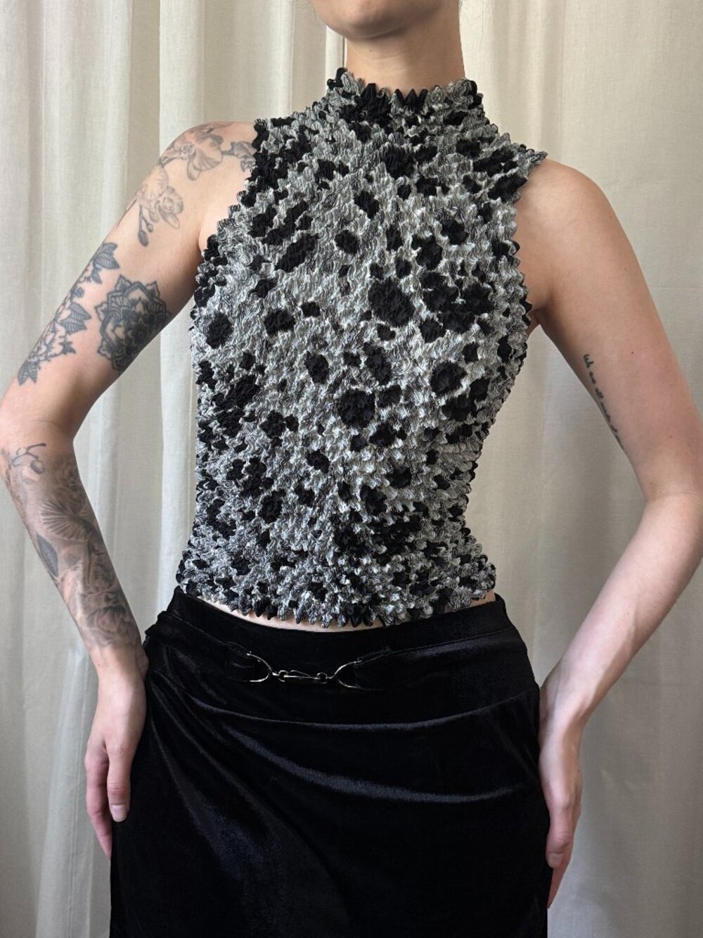 Y2K Black & White Popcorn Mock Neck Top Women's One Size